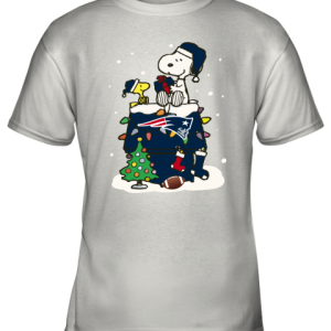 A Happy Christmas With New England Patriots Snoopy Youth T Shirt 1
