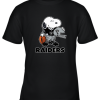 Snoopy A Strong And Proud Oakland Raiders Player NFL Youth T-Shirt –