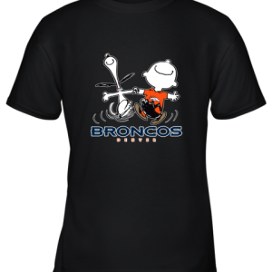 Snoopy And Charlie Brown Happy Denver Broncos Fans Youth T-Shirt –