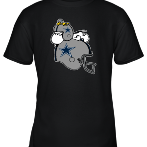 Snoopy And Woodstock Resting On Dallas Cowboys Helmet Youth T-Shirt –
