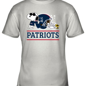 The New England Patriots Joe Cool And Woodstock Snoopy Mashup Youth T-Shirt –