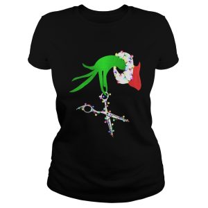 Grinch hand holds scissor hairstylist Christmas shirt 2