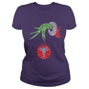 Nurse Grinch hand holding medical ornament shirt 1