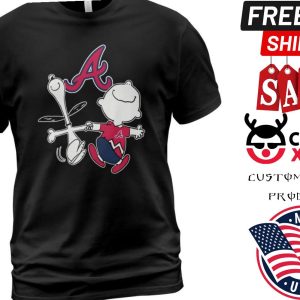 Snoopy and Charlie Brown dancing with Atlanta Braves Shirt