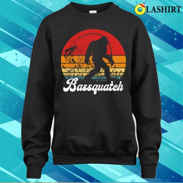 Bassquatch Funny Bigfoot Fishing Outdoor Retro T-shirt