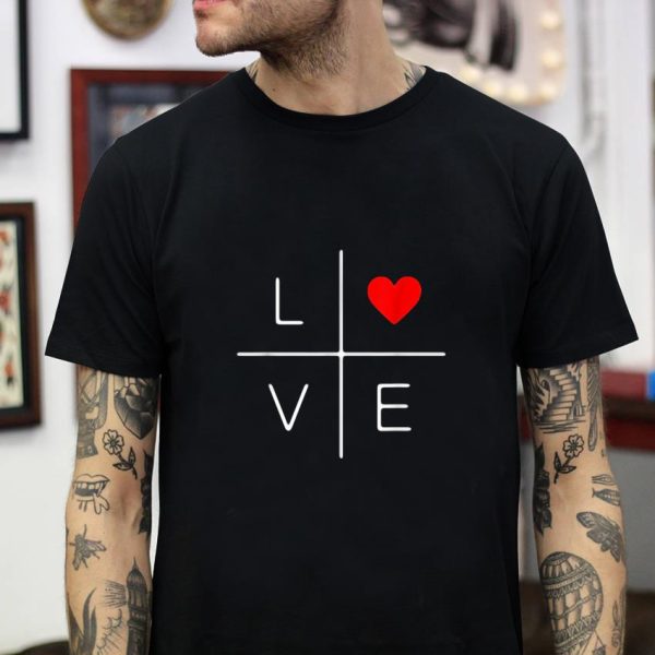 Love women men red heart valentines day graphic t-shirt