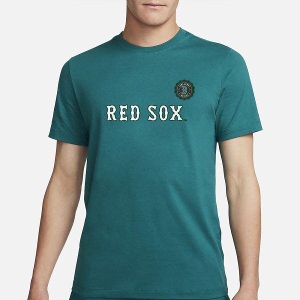 Babson College Red Sox Crewneck T-Shirt Giveaway 2024