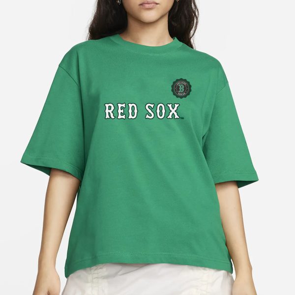 Babson College Red Sox Crewneck T-Shirt Giveaway 2024