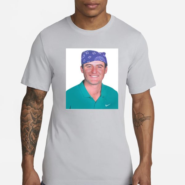 Scottie Scheffler High-Fiving Fans Wearing Prison Mike Mugshot T-Shirt