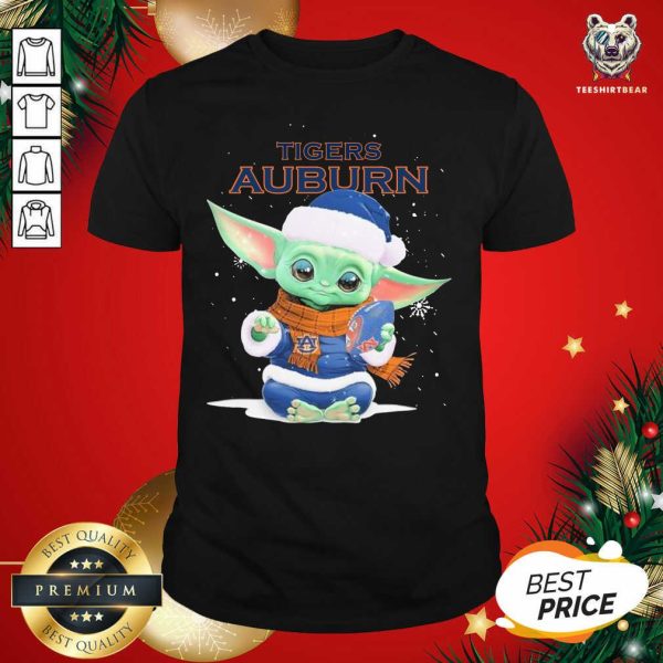 Happy Baby Yoda Play Rugby Tigers Auburn Merry Christmas Shirt