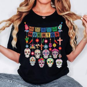 Dia De Los Muertos Funny Day of the dead Hanging skulls T-Shirt